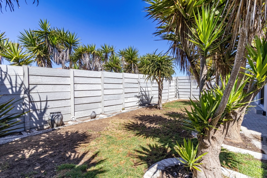 4 Bedroom Property for Sale in Yzerfontein Western Cape